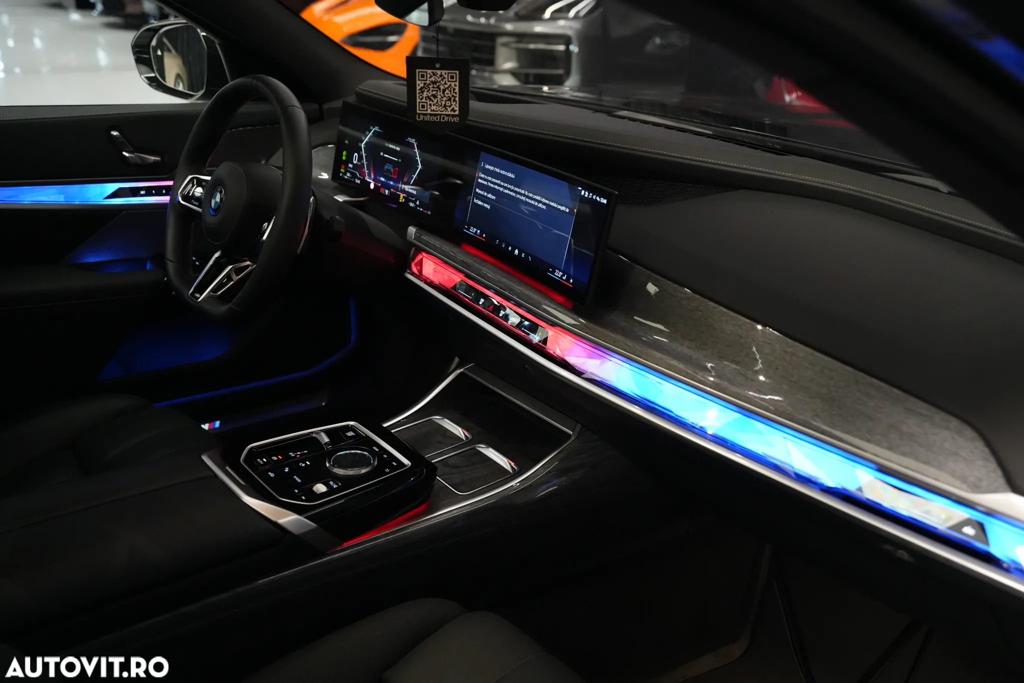 BMW Seria 7 740d xDrive MHEV - 39