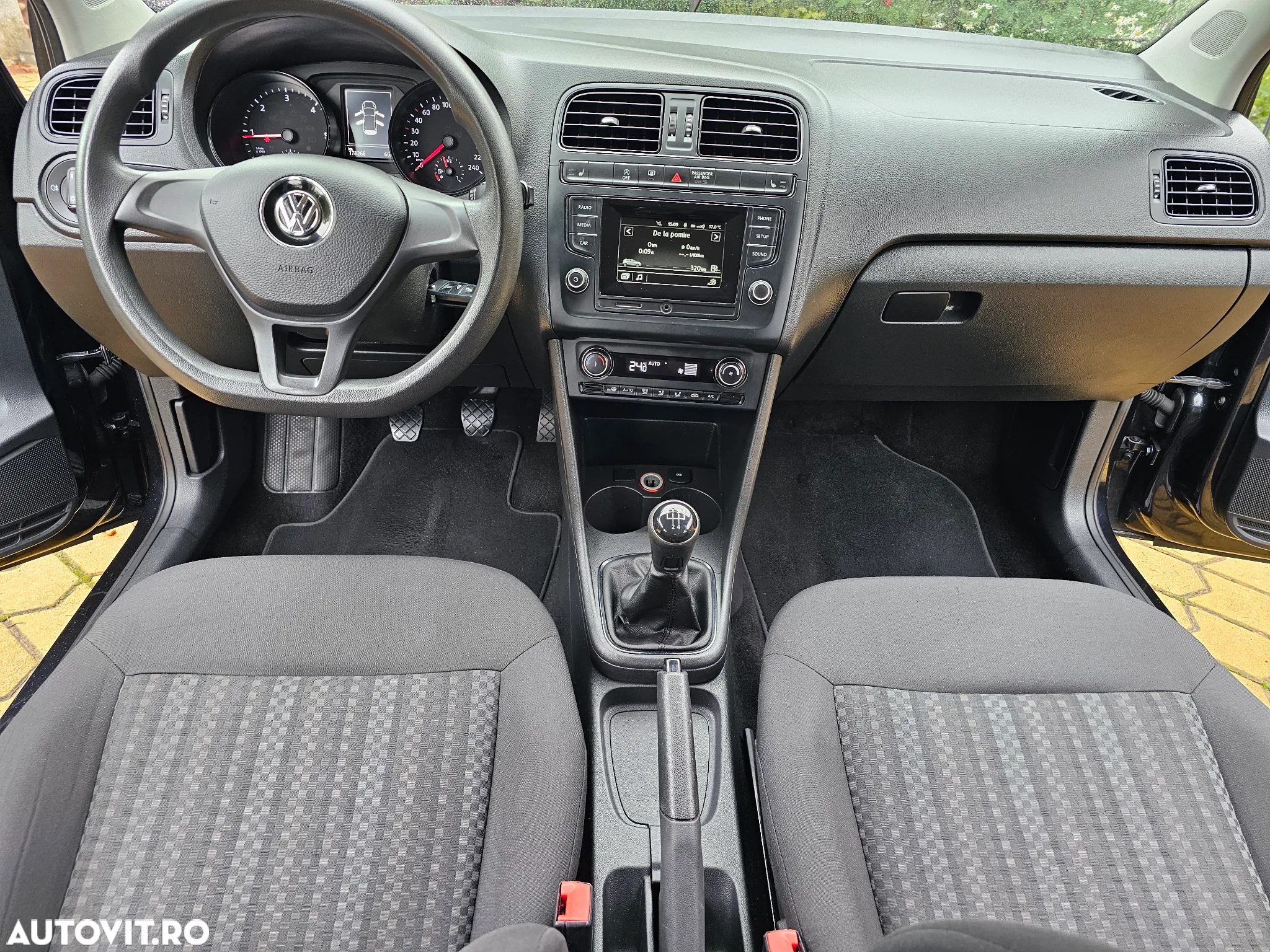 Volkswagen Polo 1.4 TDI (Blue Motion Technology) Comfortline - 11