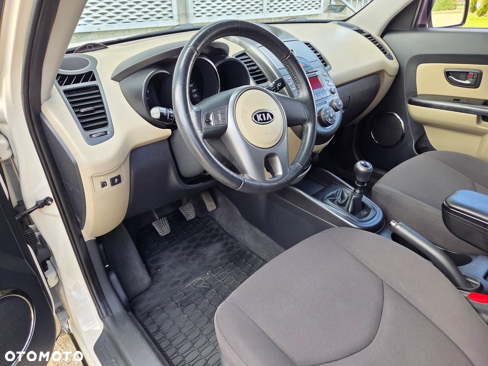 Kia Soul 1.6 L EU5 - 5