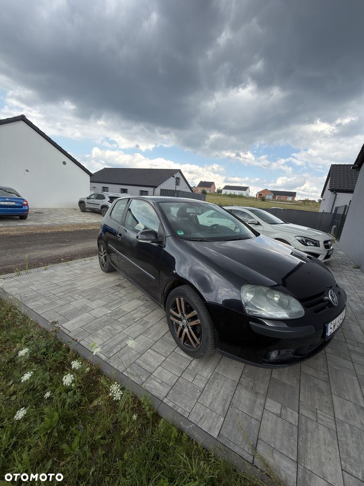 Volkswagen Golf - 2