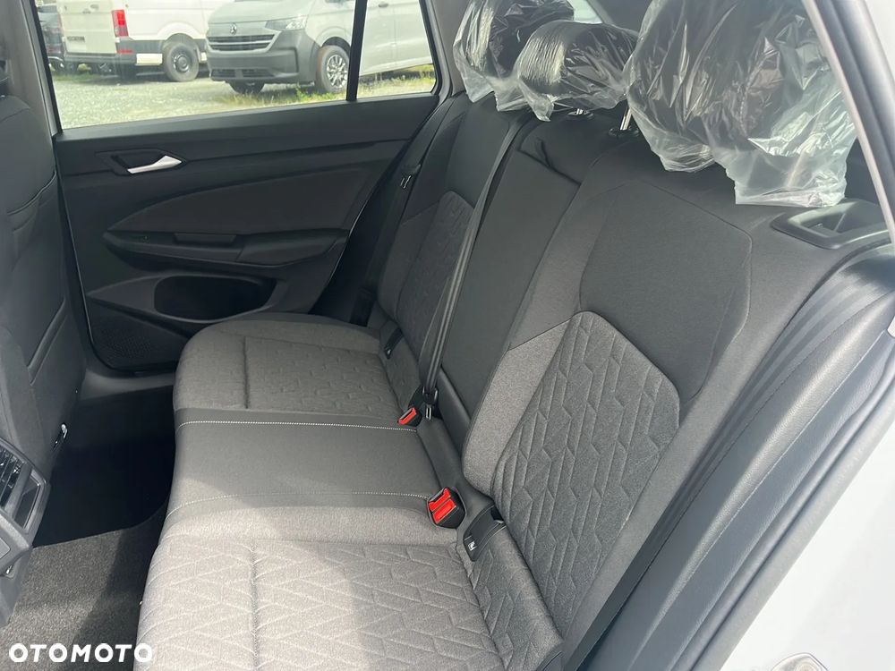 Volkswagen Golf VIII 1.5 eTSI EVO Life DSG - 12