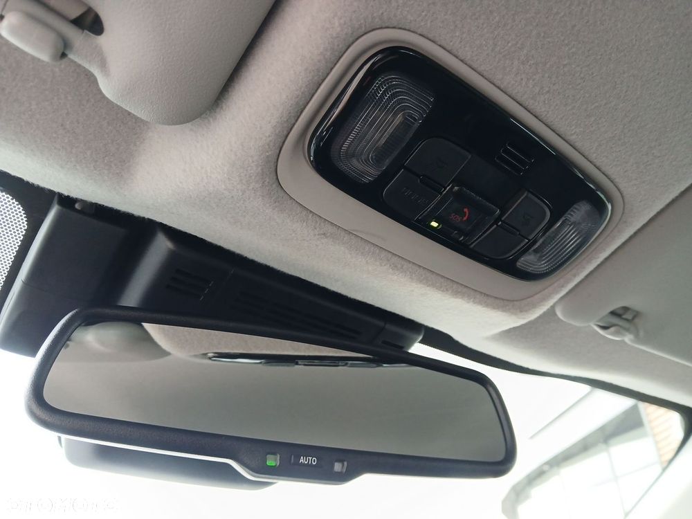 Toyota Yaris Cross Hybrid 1.5 Comfort - 35