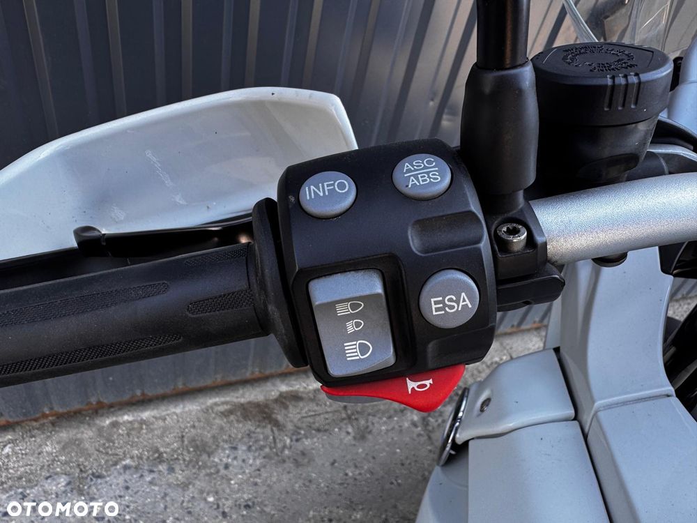 BMW R - 18