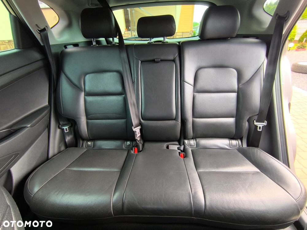 Hyundai Tucson 1.7 CRDI BlueDrive Style 2WD - 34