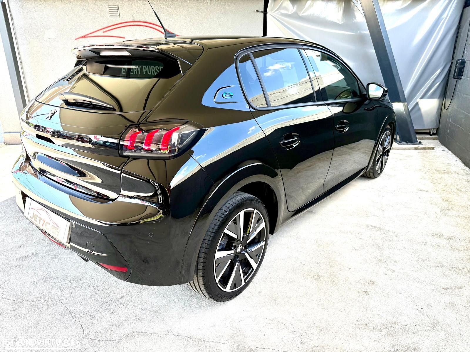 Peugeot e-208 50 kWh GT - 9