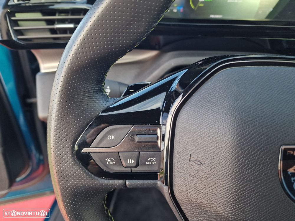 Peugeot 408 Plug-In Hybrid 225 e-EAT8 GT - 23