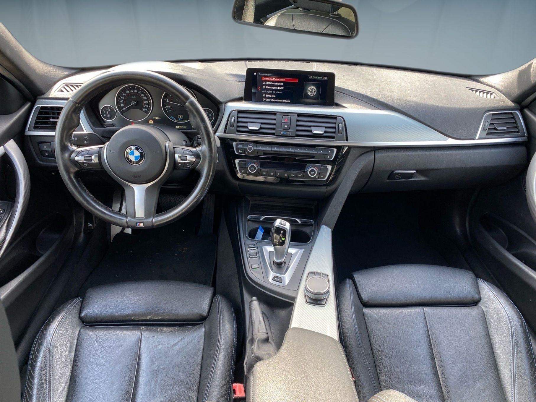 BMW 330 e iPerformance Pack M - 6