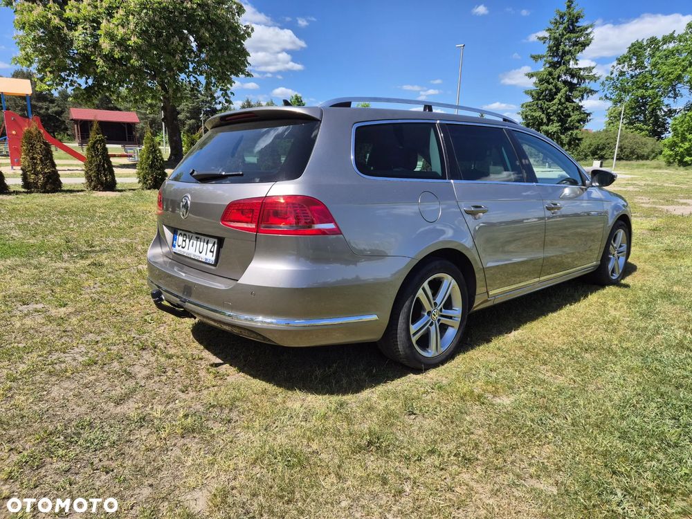 Volkswagen Passat Variant 2.0 TDI Highline R-Style DSG - 4