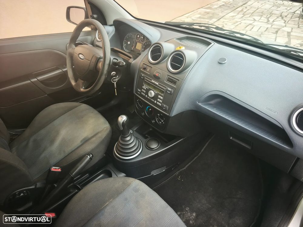 Ford Fiesta 1.25 Ambiente - 10