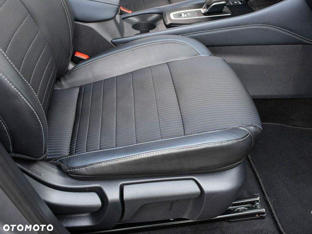 Nissan Qashqai 1.3 DIG-T MHEV Xtronic Tekna - 33