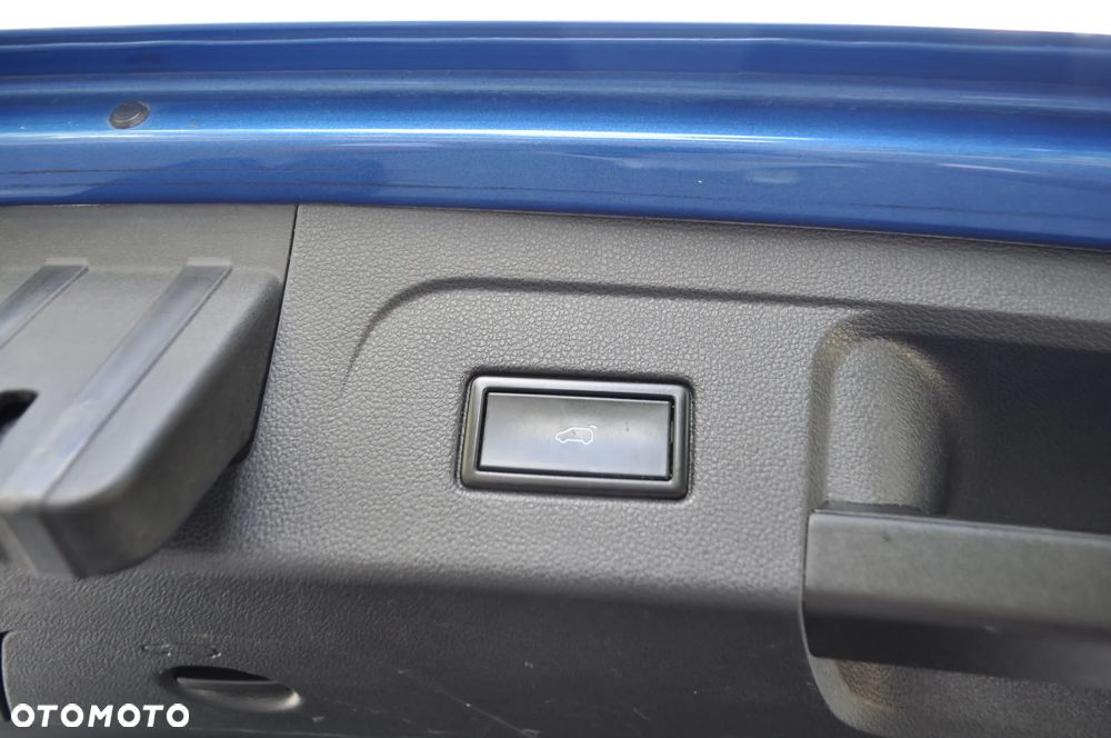 Volkswagen Touran - 10