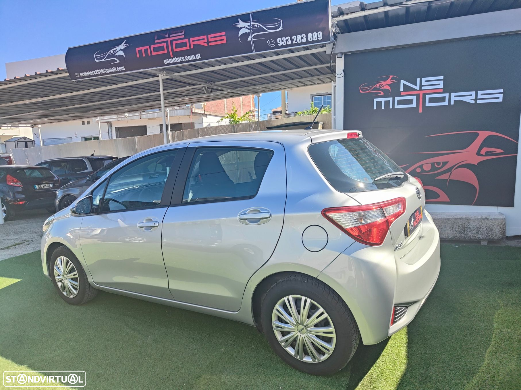 Toyota Yaris 1.0 VVT-i 20 Anos - 4