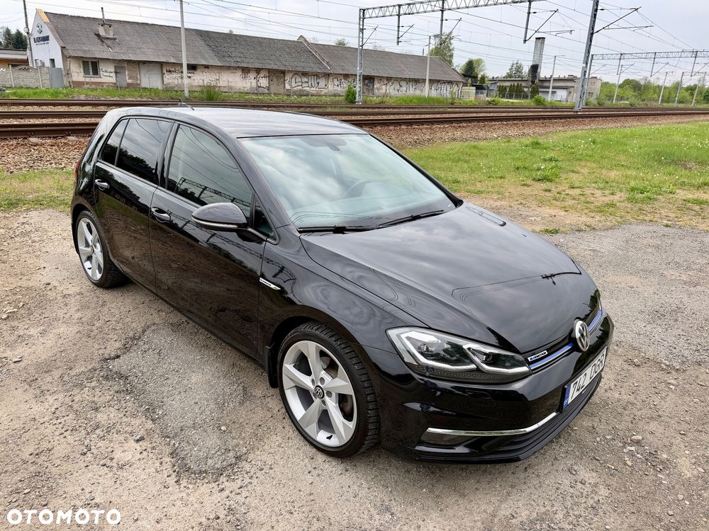 Volkswagen Golf - 2