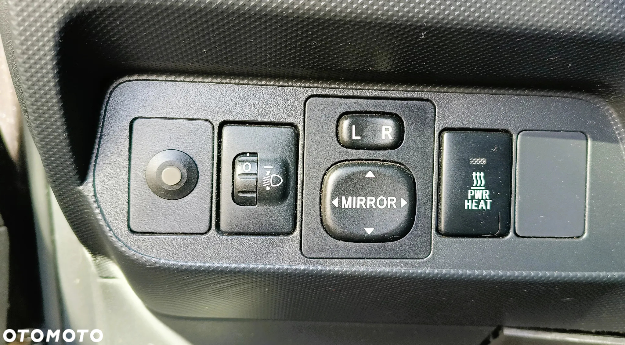 Toyota Auris 1.4 D-4D Luna - 7