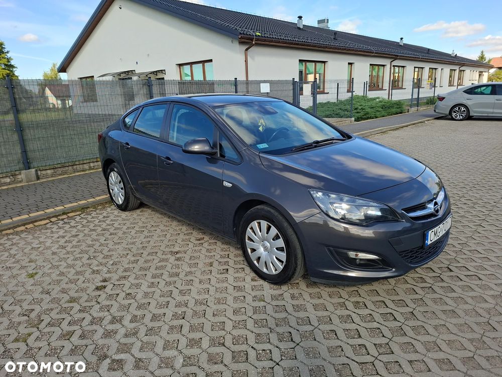 Opel Astra 1.4 T Cosmo - 4
