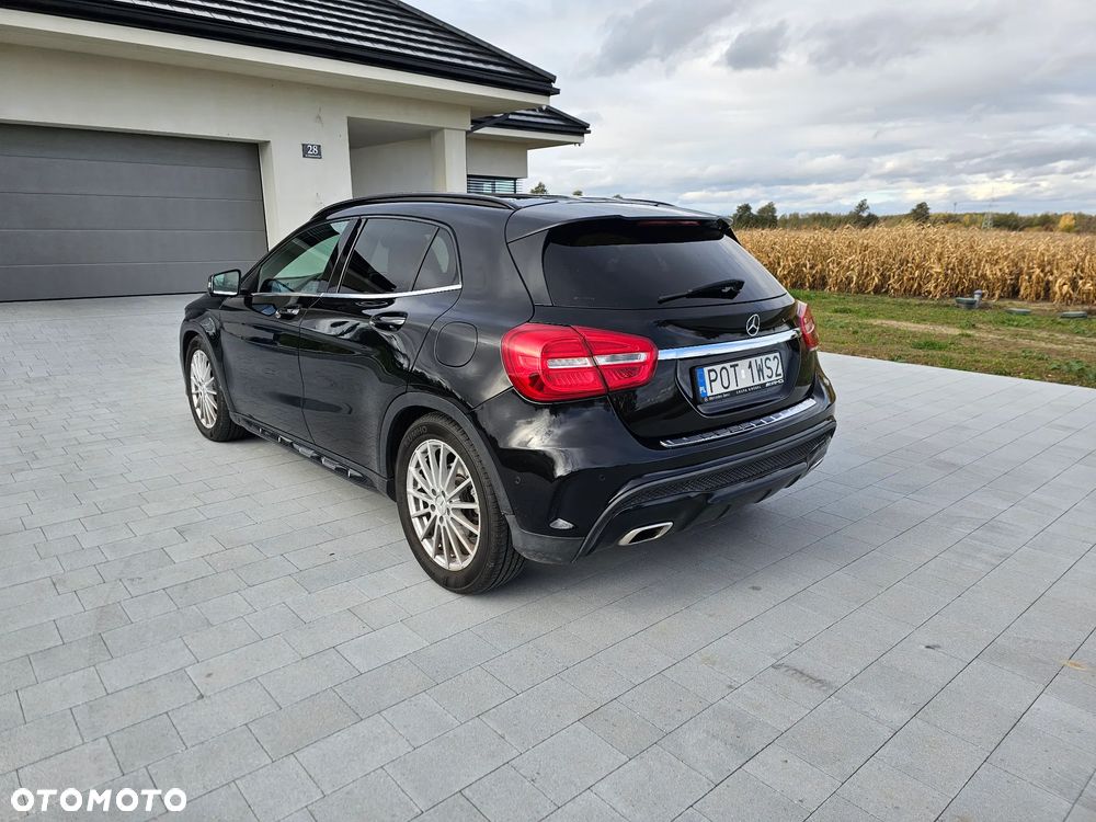 Mercedes-Benz GLA 200 (CDI) d 4-Matic - 4
