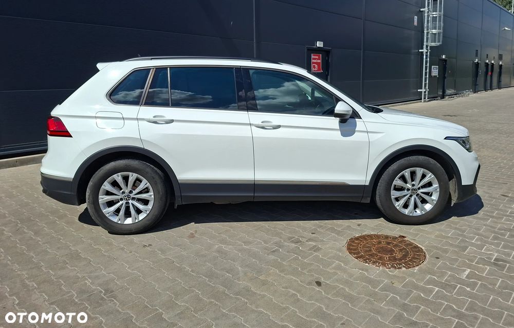 Volkswagen Tiguan - 2