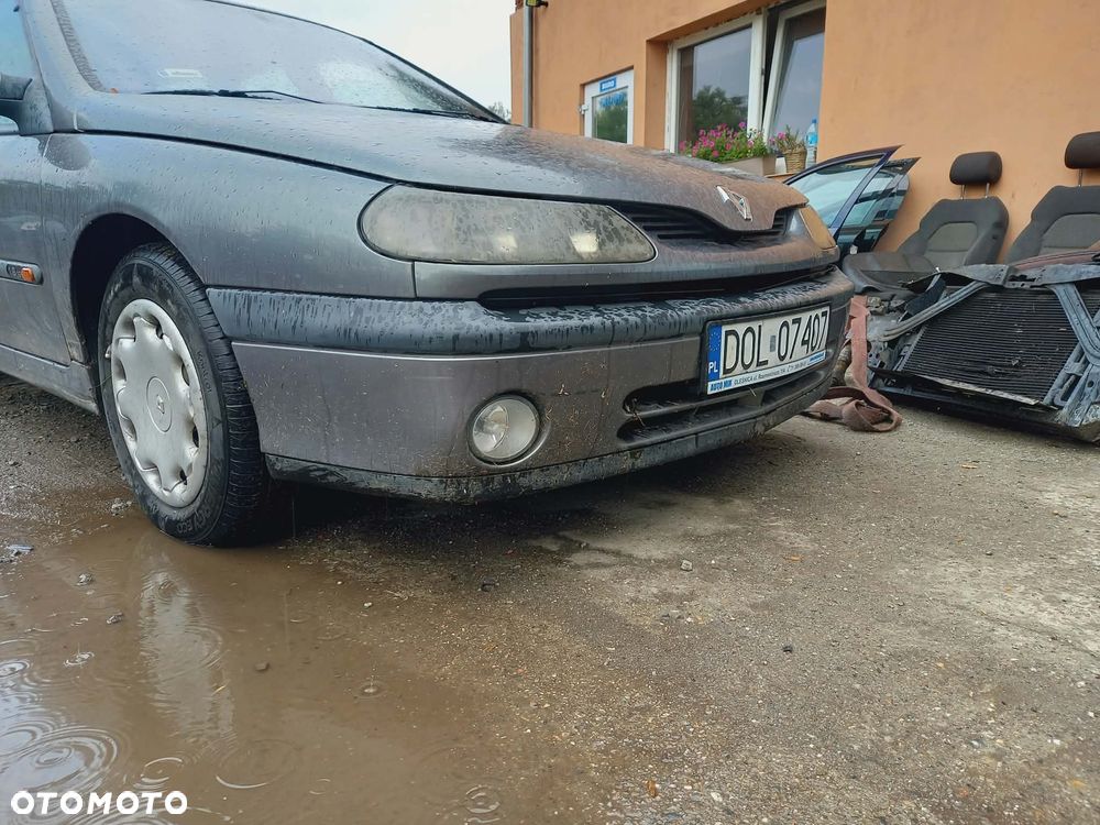 części RENAULT LAGUNA I LIFT 1.8 16V 1999r kombi ZDERZAK PRZÓD NV603 - 2