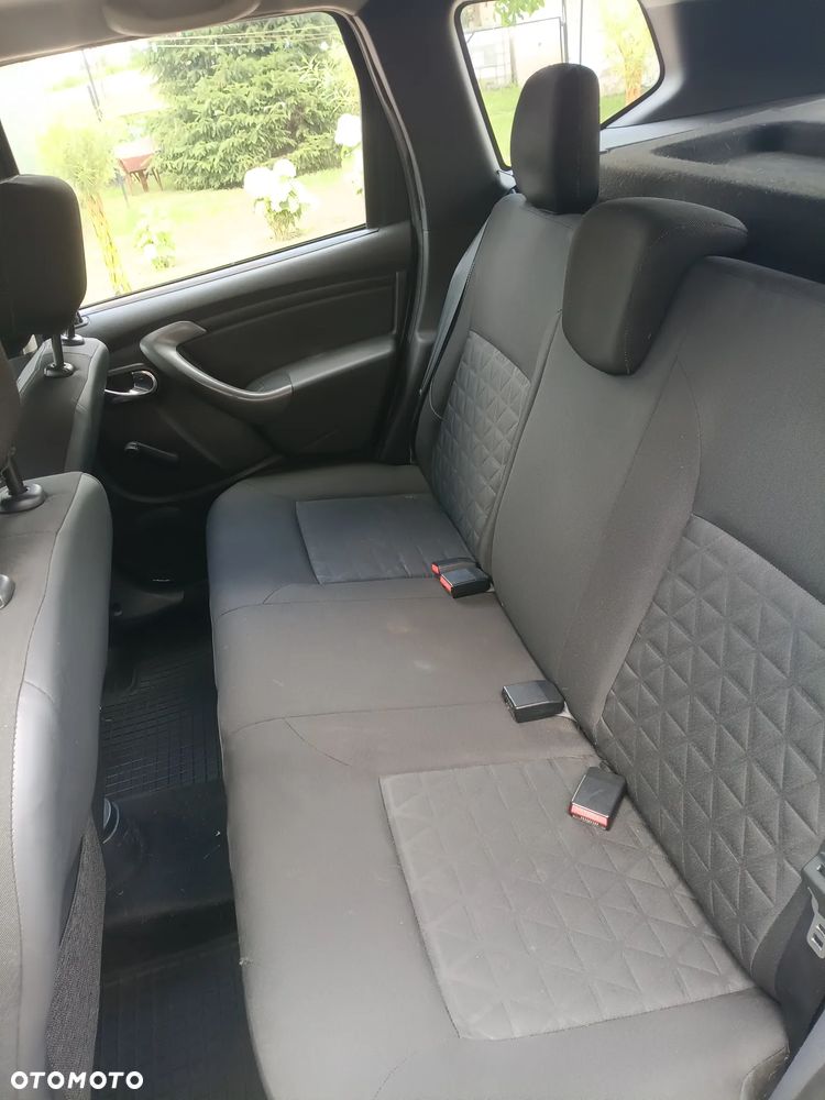 Dacia Duster 1.6 - 10