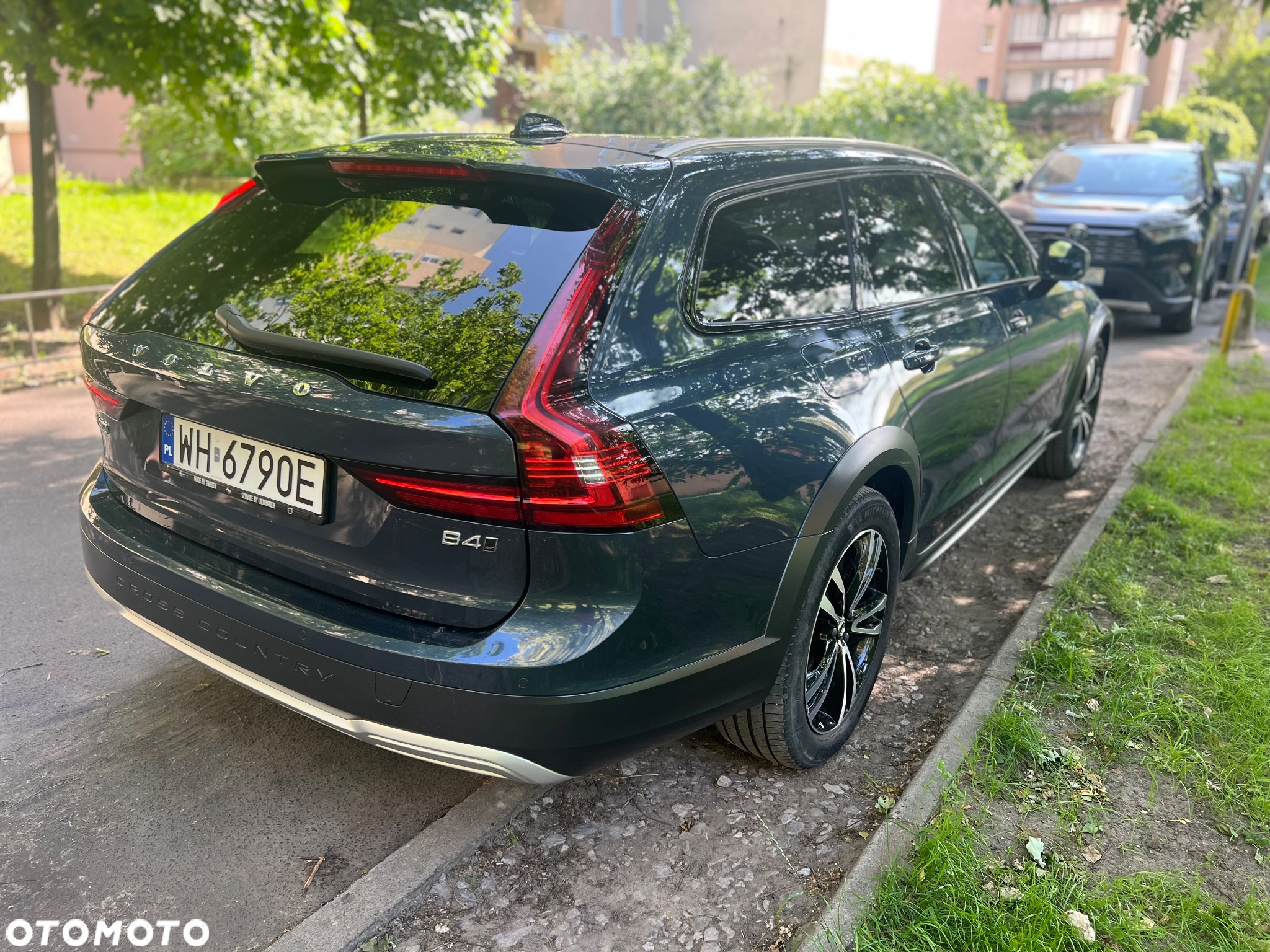 Volvo V90 Cross Country - 3