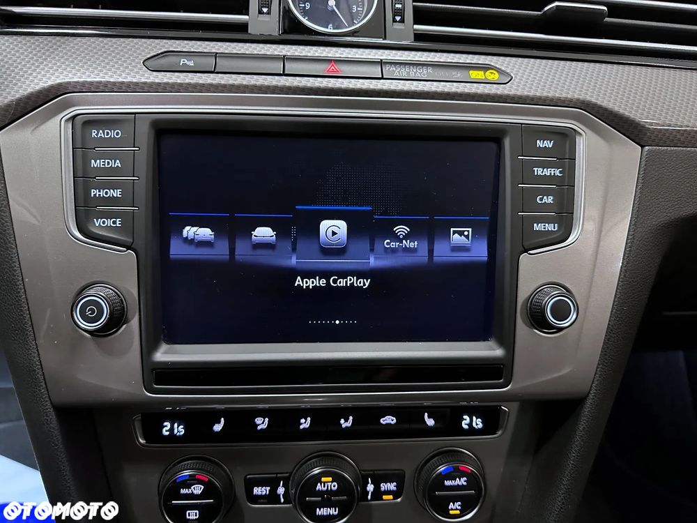 Volkswagen Passat - 17
