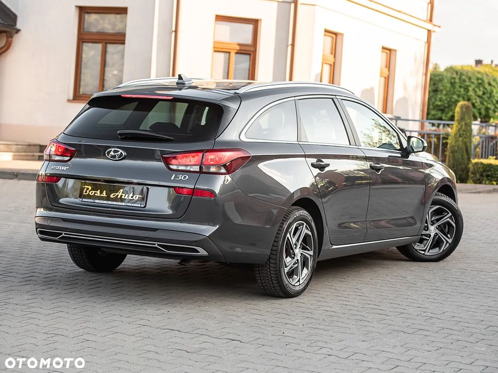 Hyundai i30 1.5 T-GDI 48V Premium DCT - 14