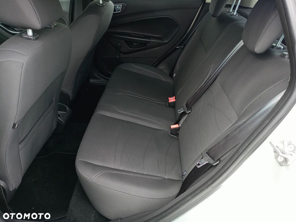 Ford Fiesta 1.25 Ambiente - 24