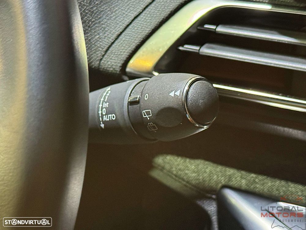 Peugeot 3008 1.2 PureTech Allure Pack EAT8 - 25