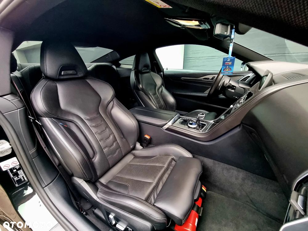 BMW Seria 8 - 21