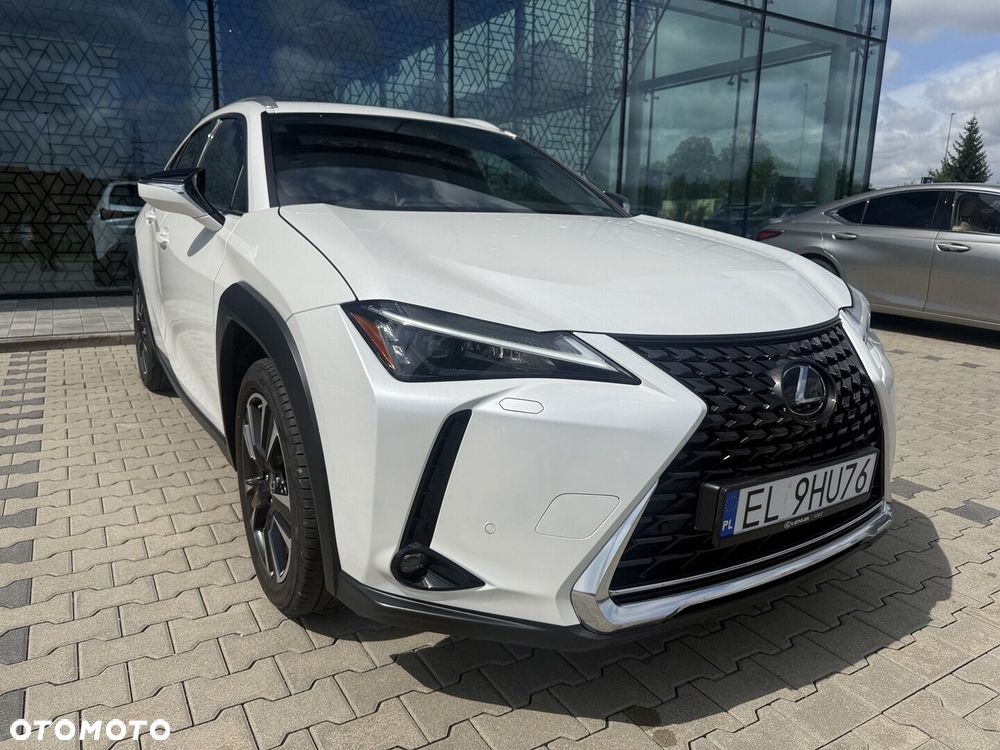 Lexus UX - 4