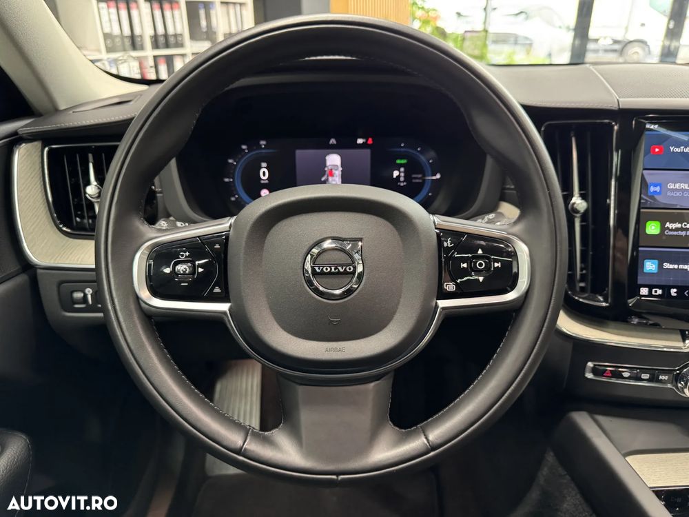 Volvo XC 60 T6 AWD Recharge Geartronic Inscription - 17