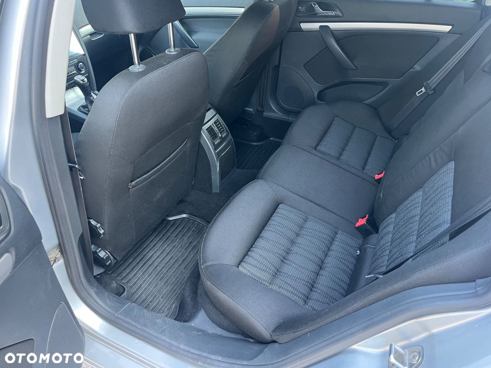 Skoda Octavia 2.0 TDI DPF Elegance - 8