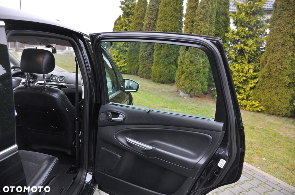 Ford S-Max - 34