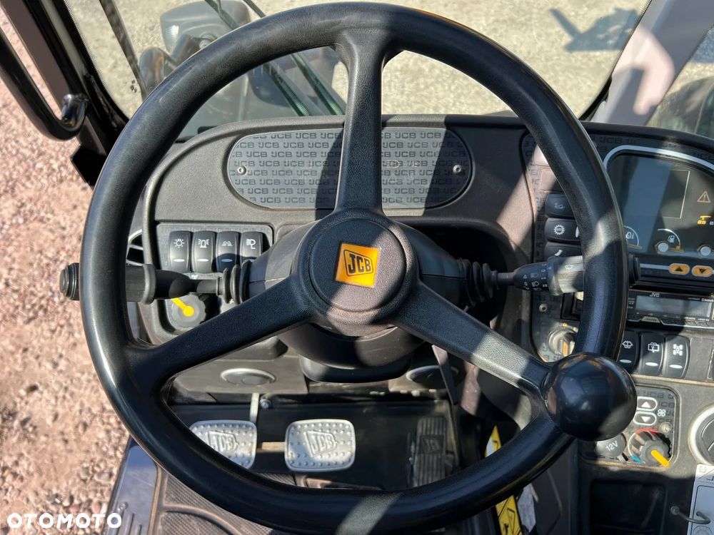 JCB 536-60 Agri Super - 12