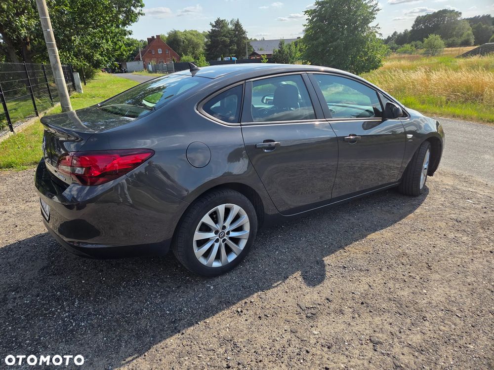 Opel Astra 1.4 T Active EU6 - 3