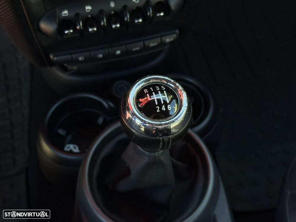 MINI Countryman Cooper D ALL4 - 16