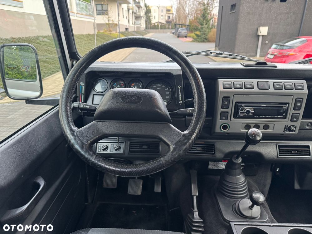 Land Rover Defender 2.5 TDI - 12