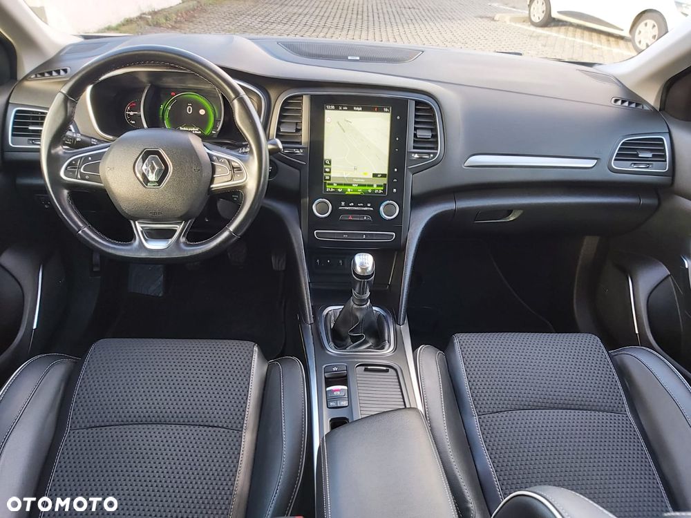 Renault Megane ENERGY TCe 130 BOSE EDITION - 9