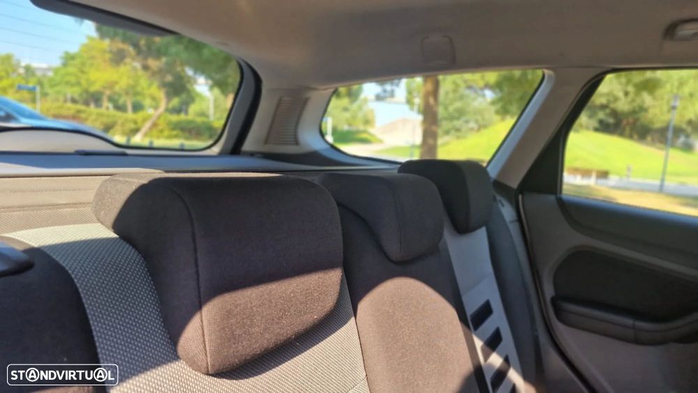 Ford Focus SW 1.6 TDCi Trend - 28