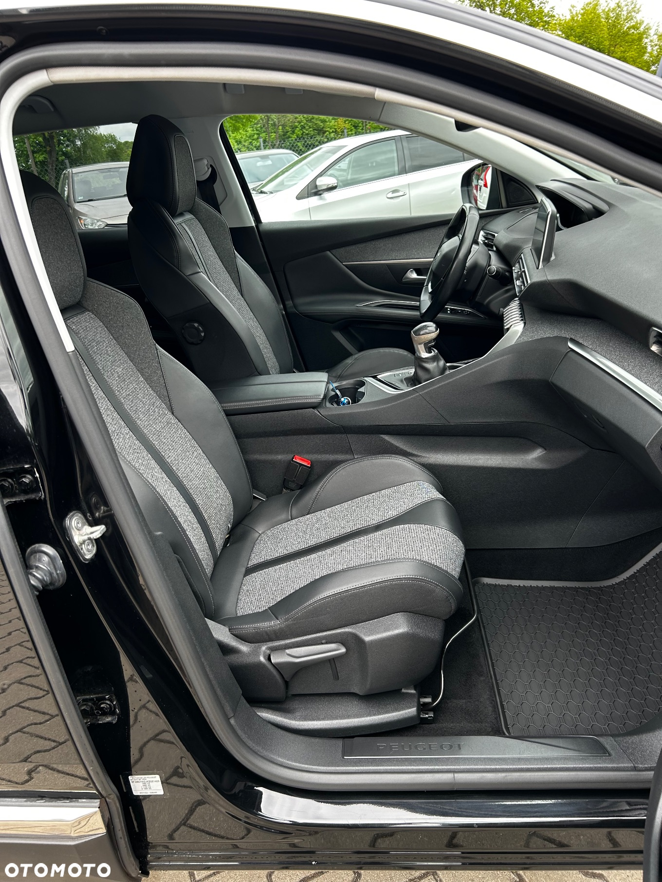 Peugeot 3008 BlueHDi 130 Stop & Start Allure Business-Paket - 15