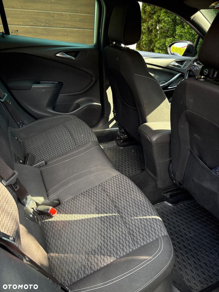Opel Astra 1.4 T Enjoy - 8