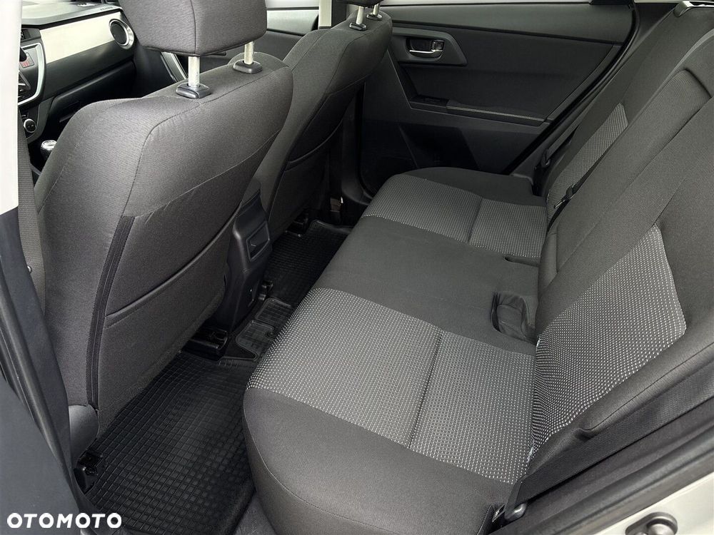 Toyota Auris 1.6 Premium - 11