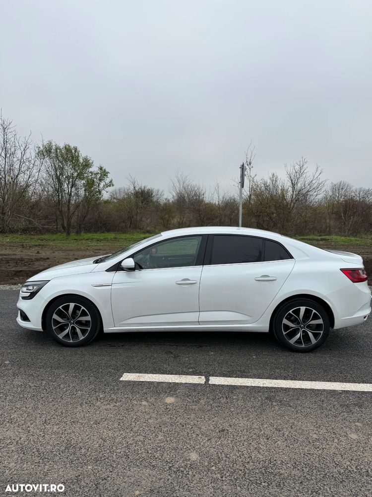 Renault Megane TCE 140 EDC Techno - 3