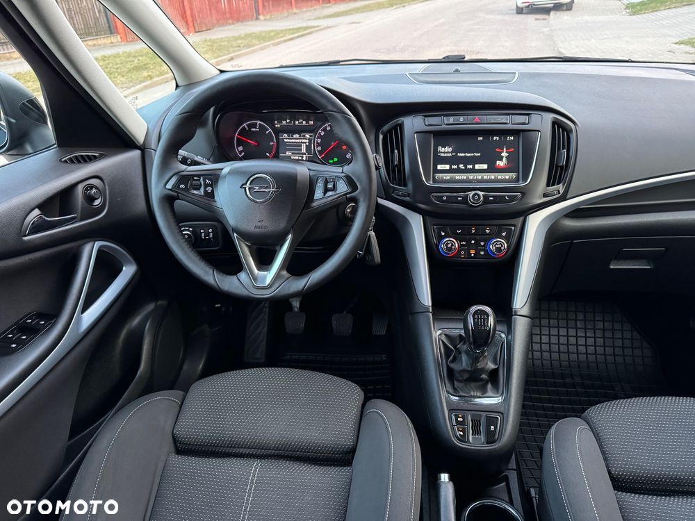 Opel Zafira 2.0 D (CDTI ecoFLEX) Start/Stop Active - 24