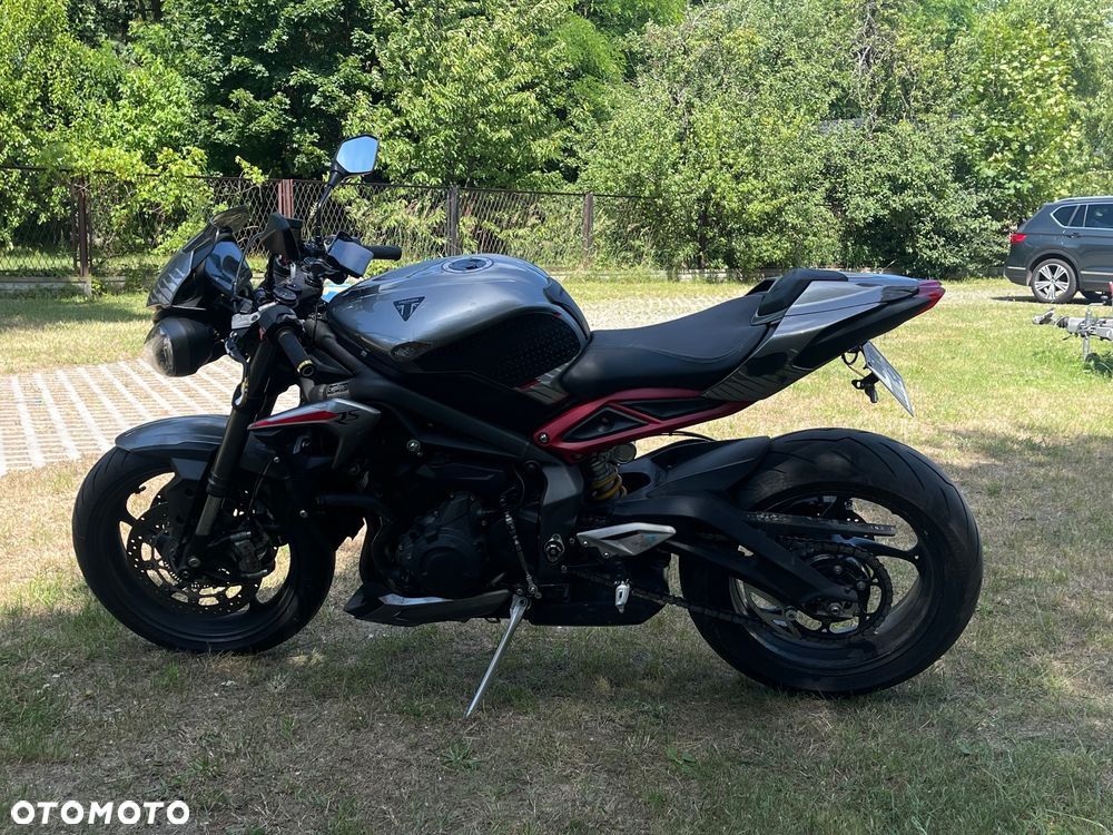 Triumph Street Triple - 7