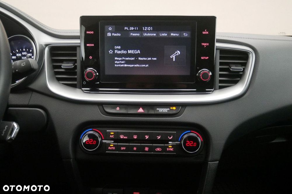 Kia Ceed 1.5 T-GDI M - 10