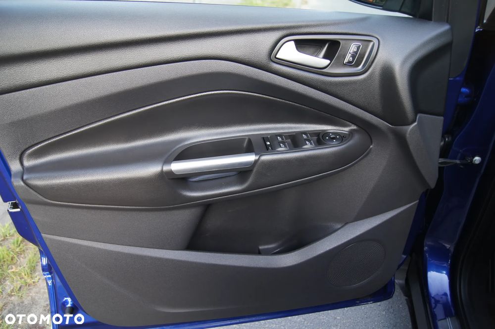 Ford Kuga 1.5 EcoBoost 2x4 Trend - 9