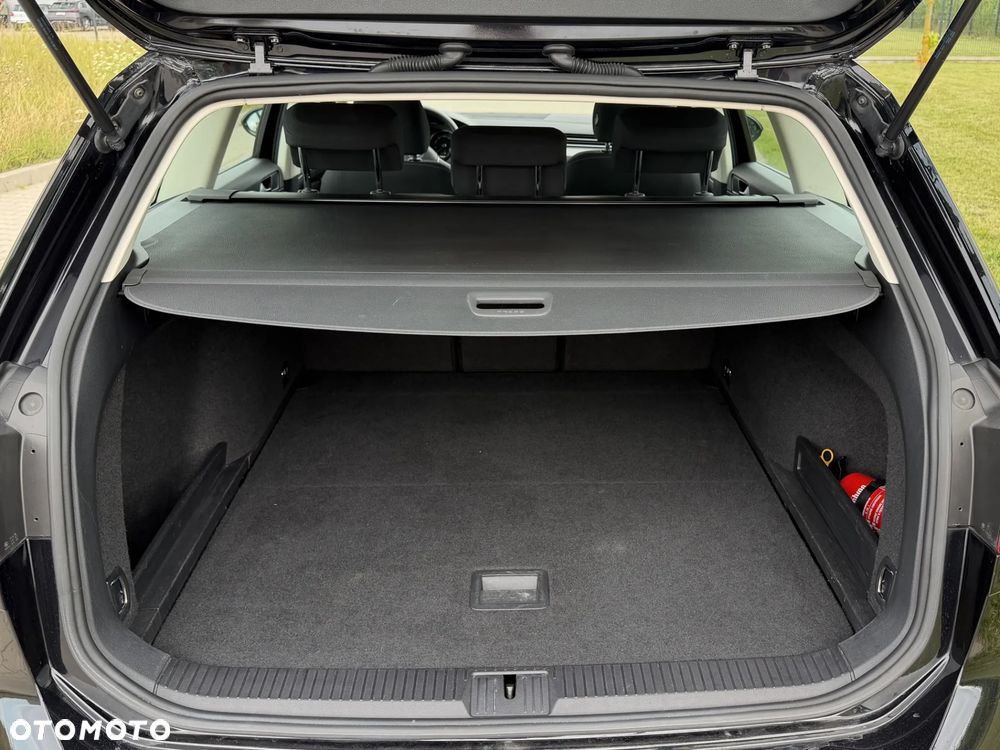 Volkswagen Passat Variant 1.4 TSI BMT Comfortline - 17