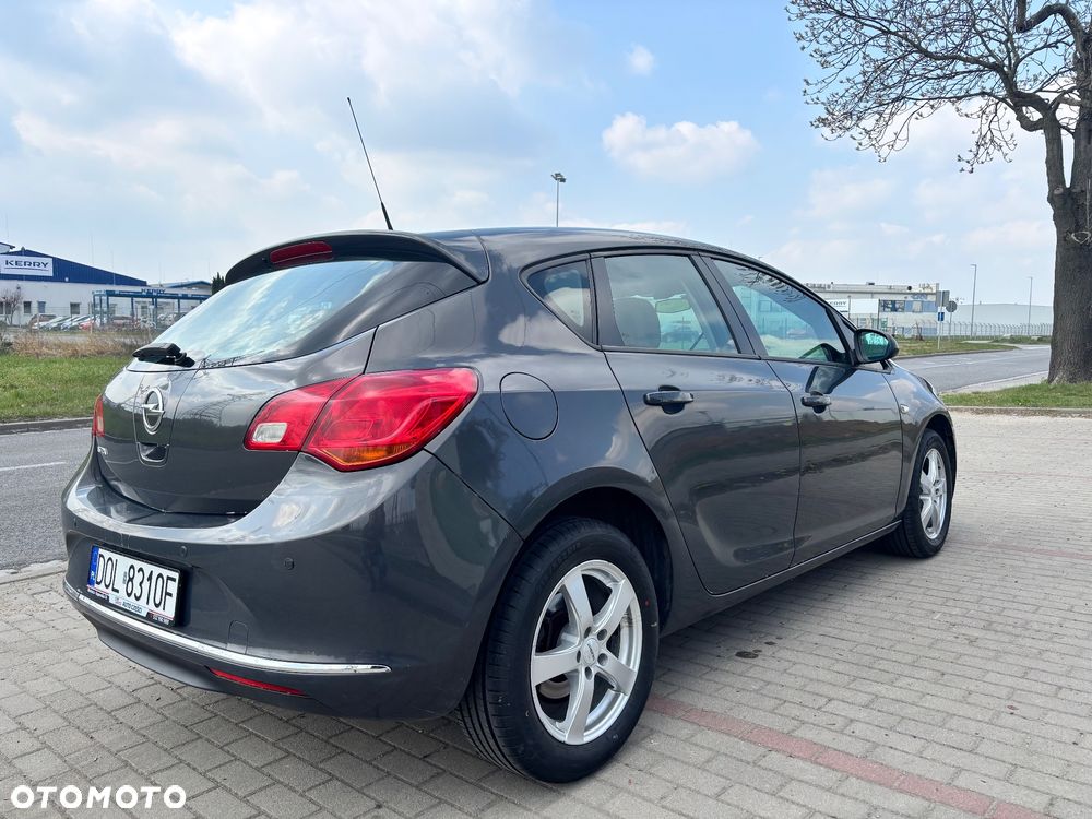 Opel Astra 1.6 Essentia - 8