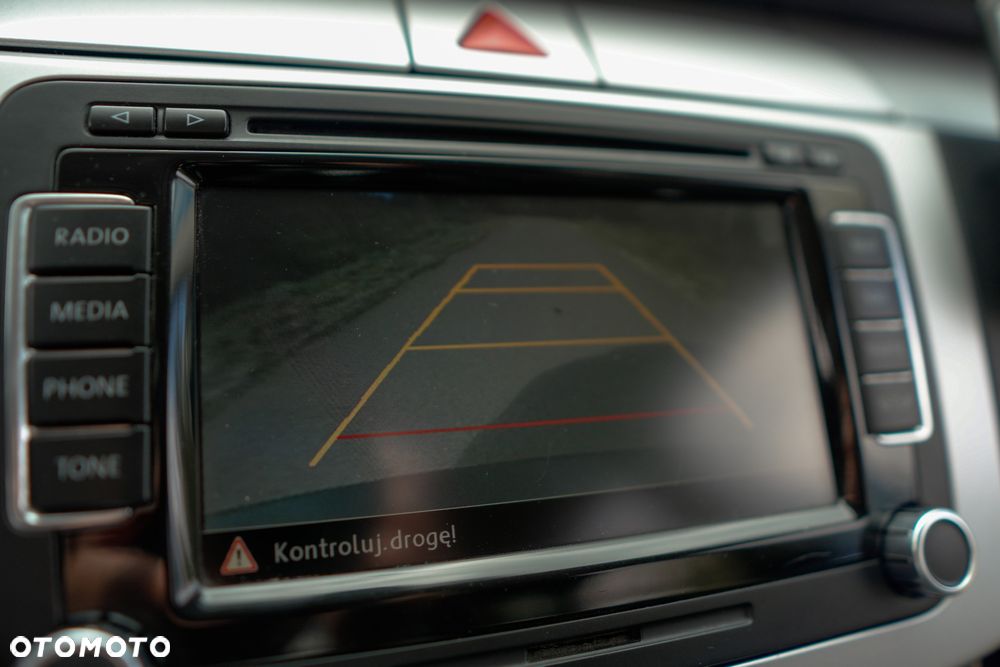 Volkswagen Passat 2.0 TDI DPF Comfortline - 13